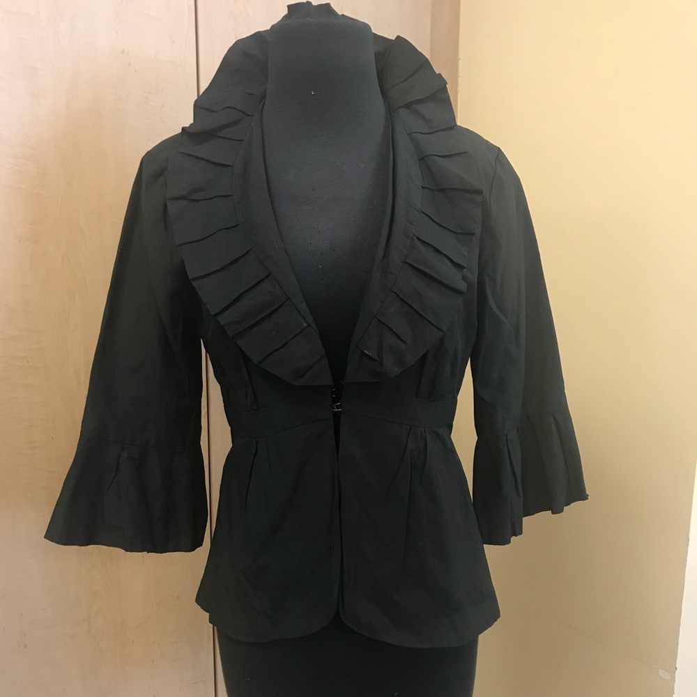 CAbi jacket with ruffle collar. Sz 4, bell sleeve